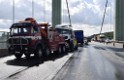 Schwerer LKW VU PKlemm A 4 Rich Olpe auf der Rodenkirchener Bruecke P439